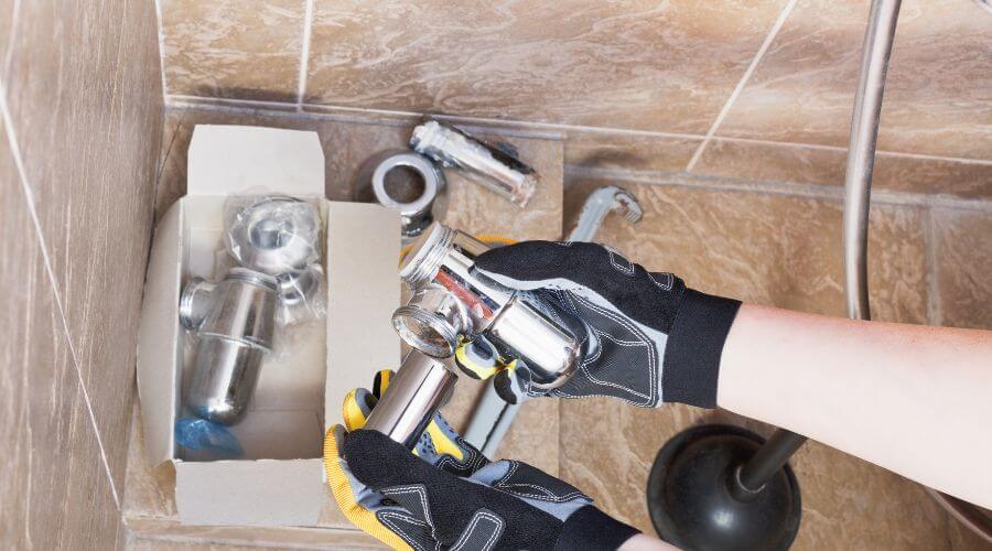 Professional gutter cleaning in Parthenon, AR